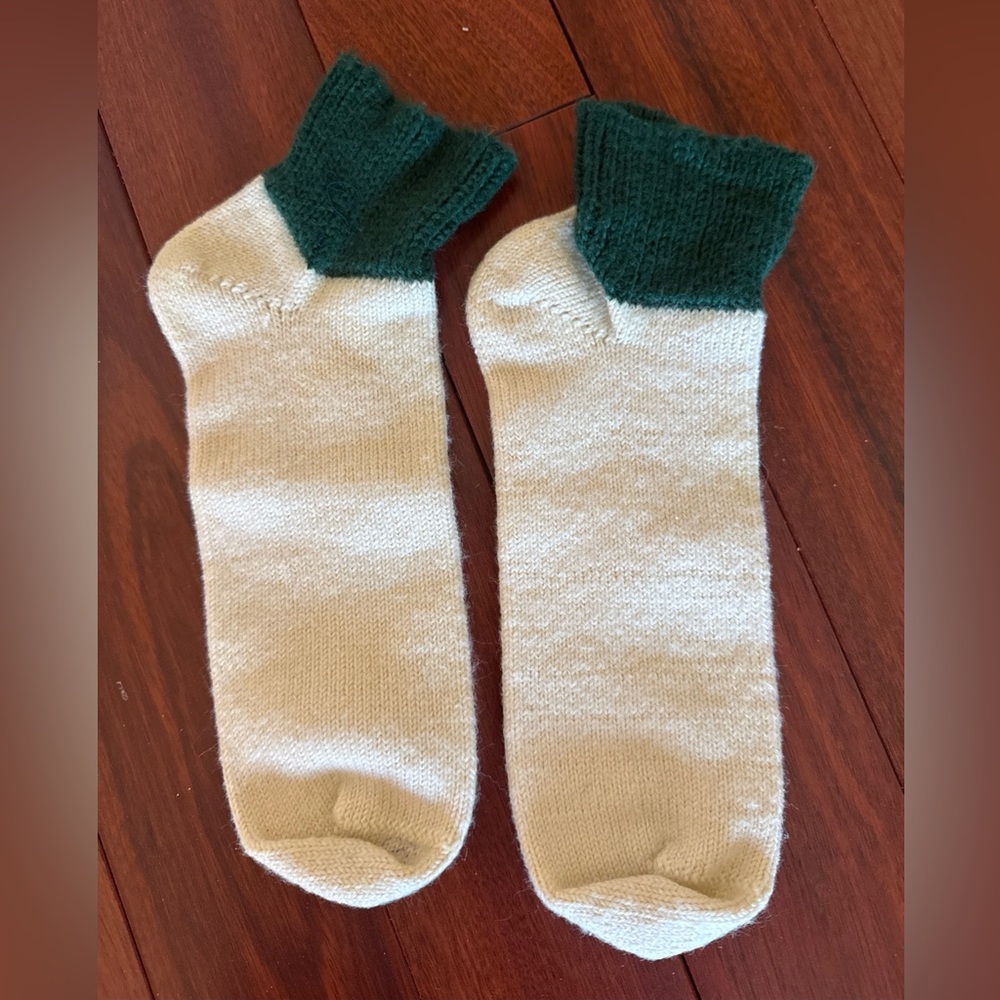 Wool Cream W Green Wool Ankle Socks women’s Size 7-9
